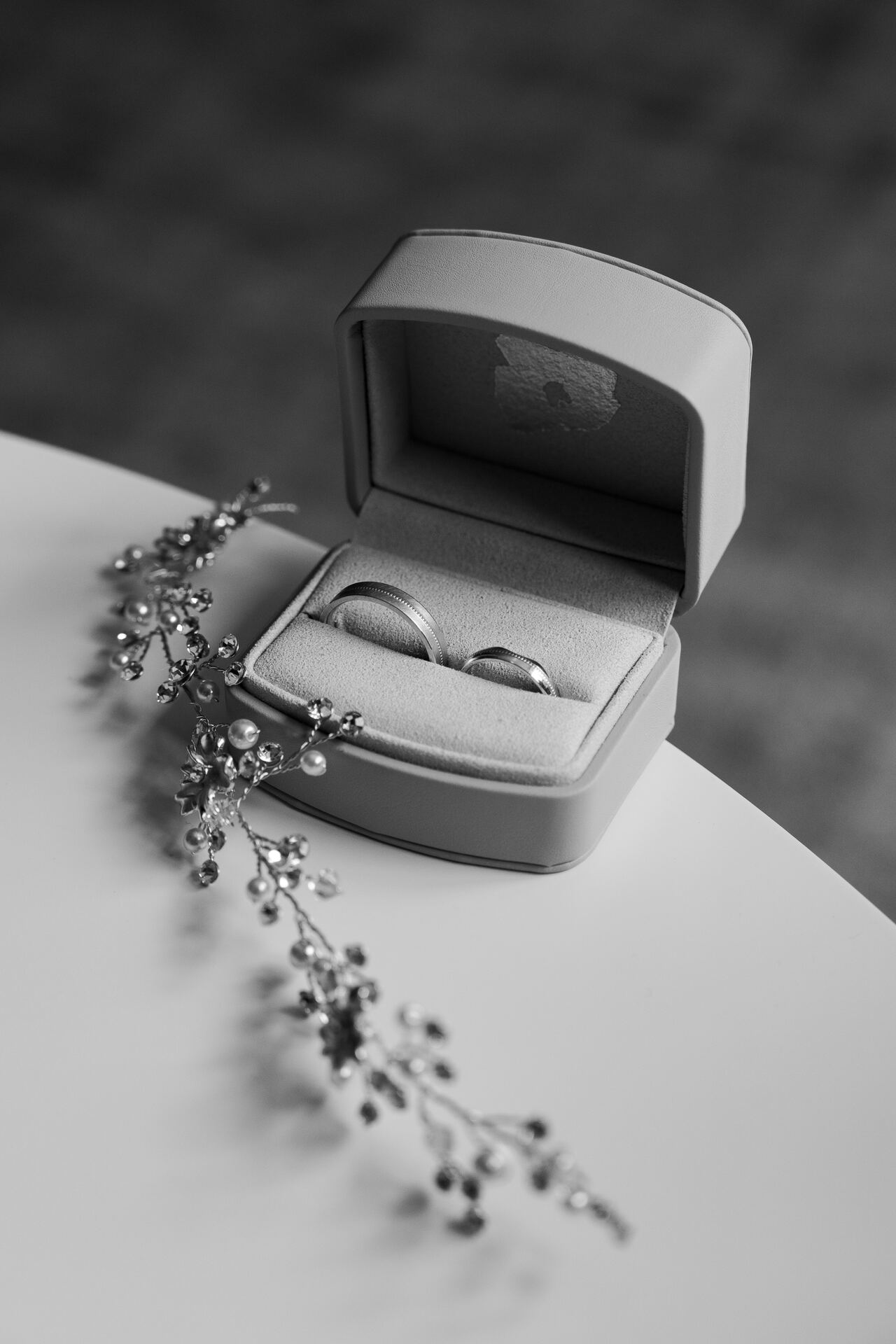 Die Ringe in der Box, Schwarzweiß